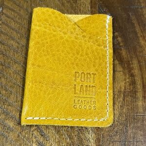 *RARE* EUC Portland Leather Goods Minimalist Starfruit (?) Wallet
